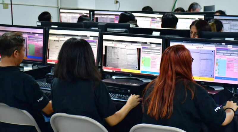 OPLE Veracruz realiza simulacros del PREP y del SICOM