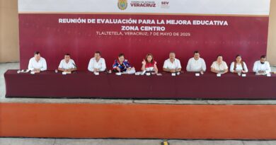 Rocío Nahle se reúne en Tlaltetela con los maestros para evaluar avances educativos Rocío Nahle se reúne en Tlaltetela con los maestros para evaluar avances educativos