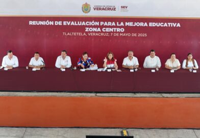 Rocío Nahle se reúne en Tlaltetela con los maestros para evaluar avances educativos