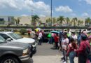 Militantes de Progresa Veracruz se suman a manifestación de padres de familia de Las Maravillas y bloquean la avenida Lázaro Cárdenas