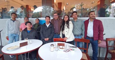 Alumnos de la UV exigen a la Junta de Gobierno emita la convocatoria para elegir al nuevo Rector; rechazan a Martín Aguilar Alumnos de la UV exigen a la Junta de Gobierno emita la convocatoria para elegir al nuevo Rector; rechazan a Martín Aguilar