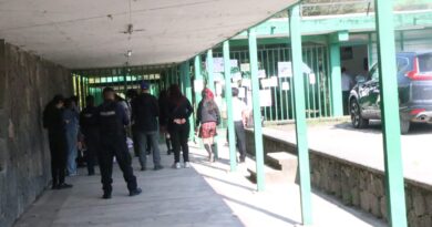 En la Preparatoria  Joaquín Ramírez Cabañas en Coatepec acusan a docente de acoso y exigen su destitución