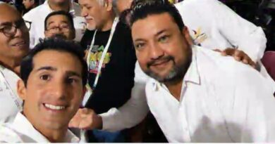 Viaja ‘cómodamente’ el Director General de Bachillerato de Veracruz a Nayarit; pero no hay dinero para el deporte