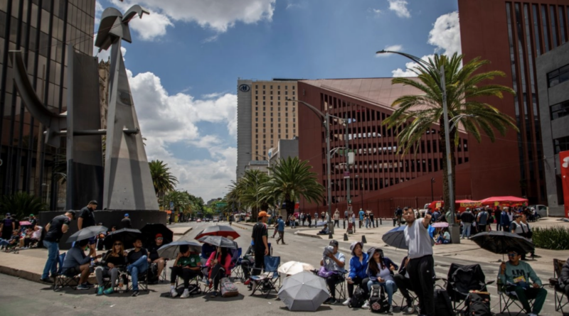 Hoy martes la CNTE volverá a bloquear Reforma, desde el Ángel hasta El Caballito