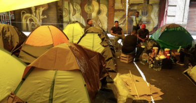 Maestros de la CNTE protesta este jueves en siete sedes de Afores ubicadas sobre Paseo de la Reforma​