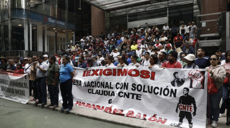 CNTE realizará hoy consulta con sus bases para ver si sigue o no con huelga
