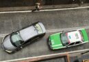 Choque entre taxi y vehículo particular provoca cierre temporal de la calle Primo Verdad