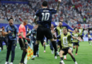 Argentina vence 2-1 a Inglaterra y consigue su pase vertiginoso a la final del Mundial; buscará el bicampeonato