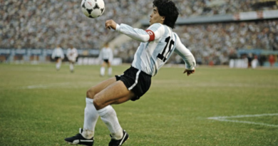 En subasta la pelota de ‘la mano de Dios’