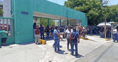 Evacúan clínica 57 del IMSS, por incendio en Veracruz
