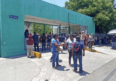 Evacúan clínica 57 del IMSS, por incendio en Veracruz
