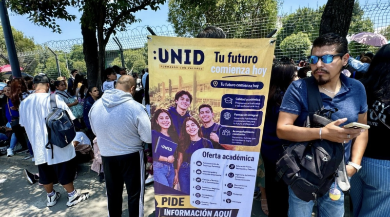 Universidades privadas buscan atraer a futuros alumnos de licenciatura