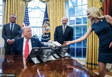 Ella es Natalie Harp, la mano derecha de Trump en el centro de la polémica por su cercanía con el presidente