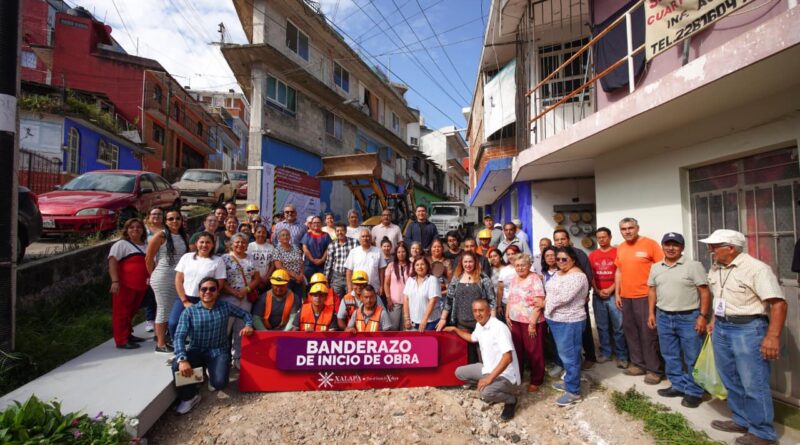 Inicia Ayuntamiento pavimentación en la colonia Emiliano Zapata; Daniela Griego cumple el compromiso