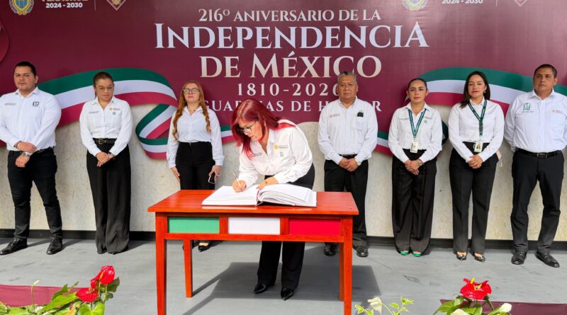 Honra IMSS Veracruz Norte al Padre de la Patria en 216° Aniversario de la Independencia de México