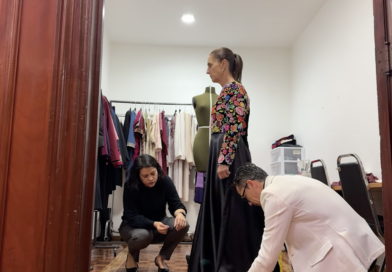 Vestido patrio de presidenta Sheinbaum, homenaje a artesanas del Istmo de Tehuantepec