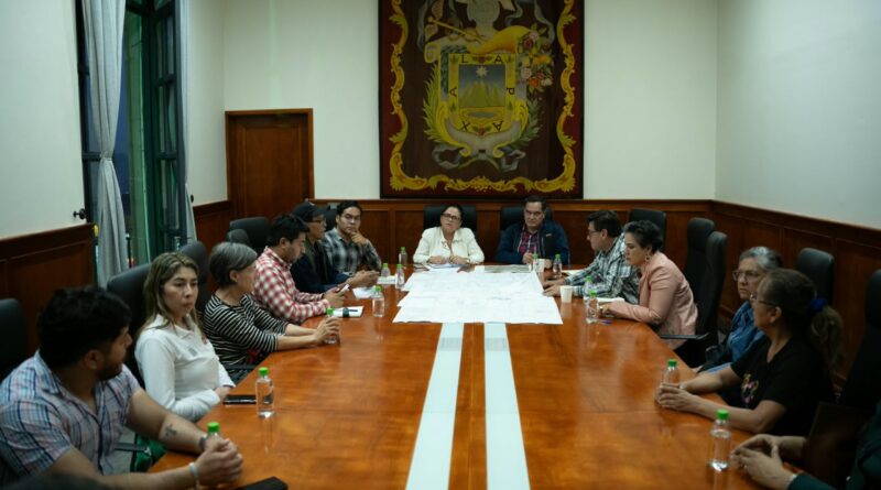 Recibe Daniela Griego a vecinos de la colonia J. J. Panes; establecen acuerdos