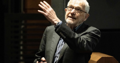 Premio Nobel de Física a Francis Halzen por descubrir los neutrinos de alta energía